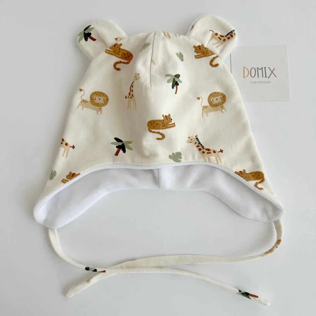 Hat with ties - Domix