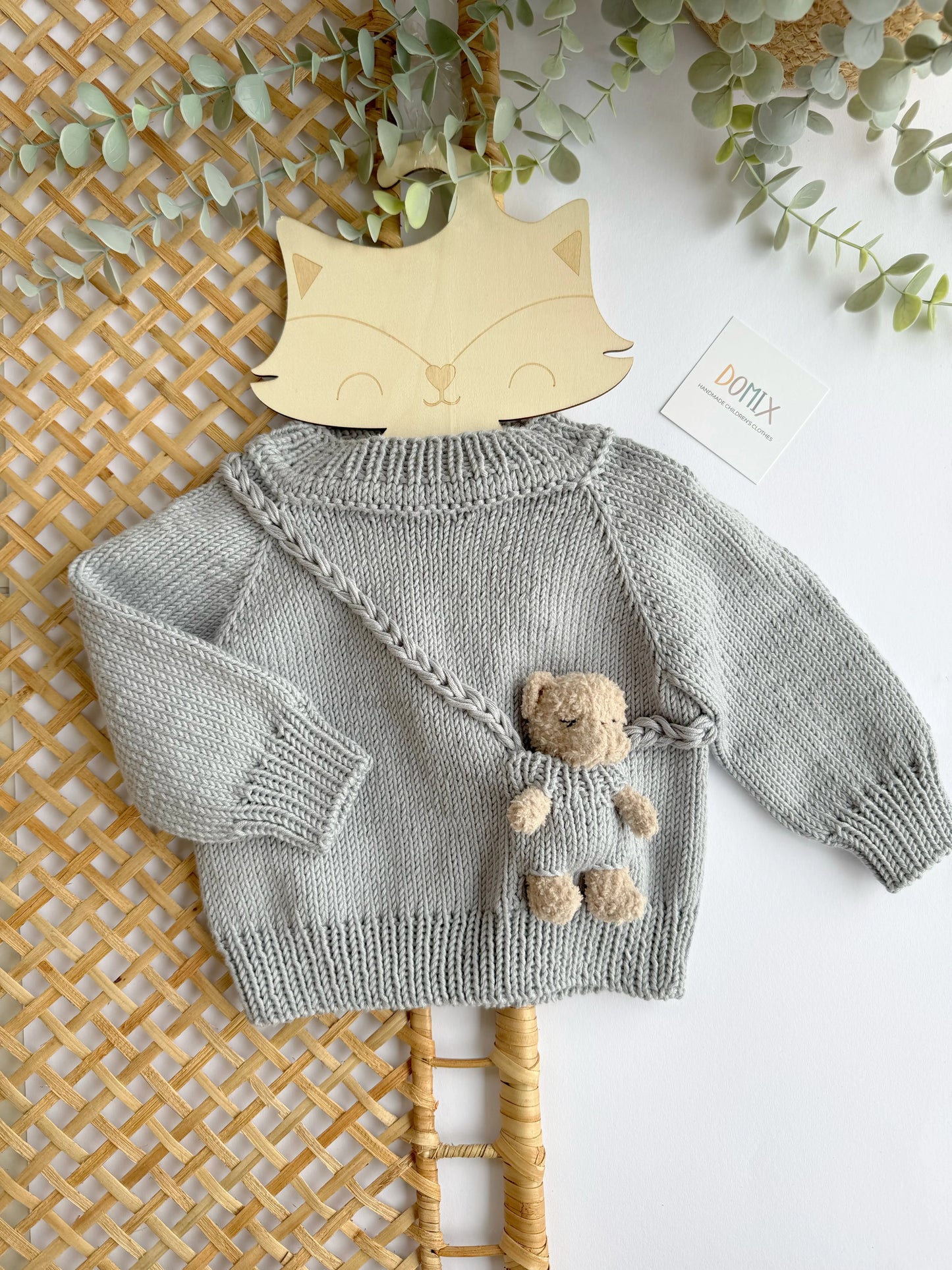 The Little Treasure Sweater - Domix
