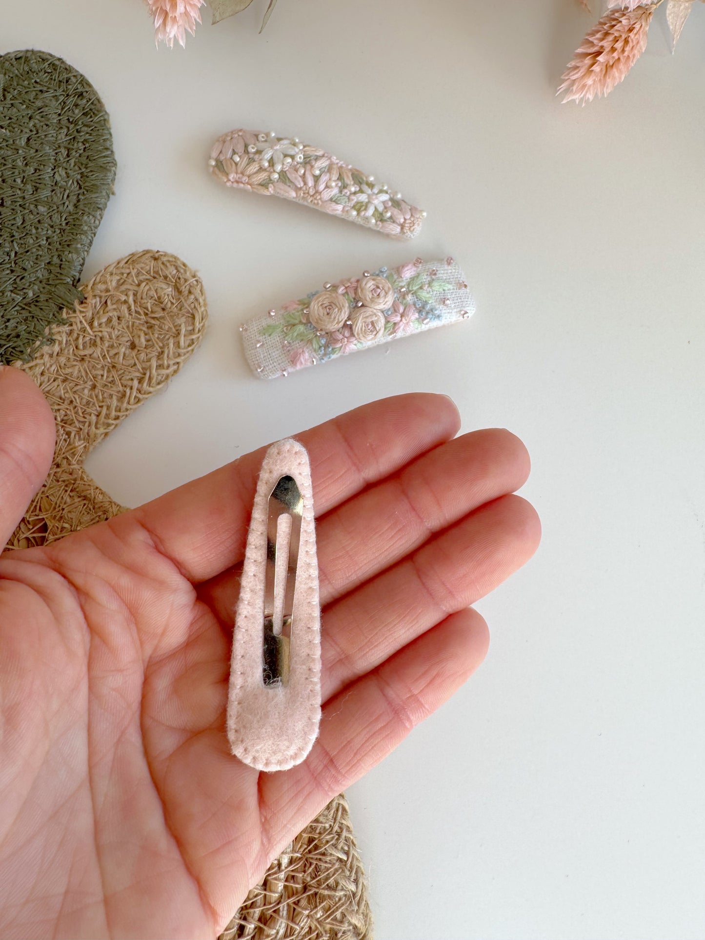 Pinces à cheveux en lin faites main – Ensemble exclusif brodé de 3