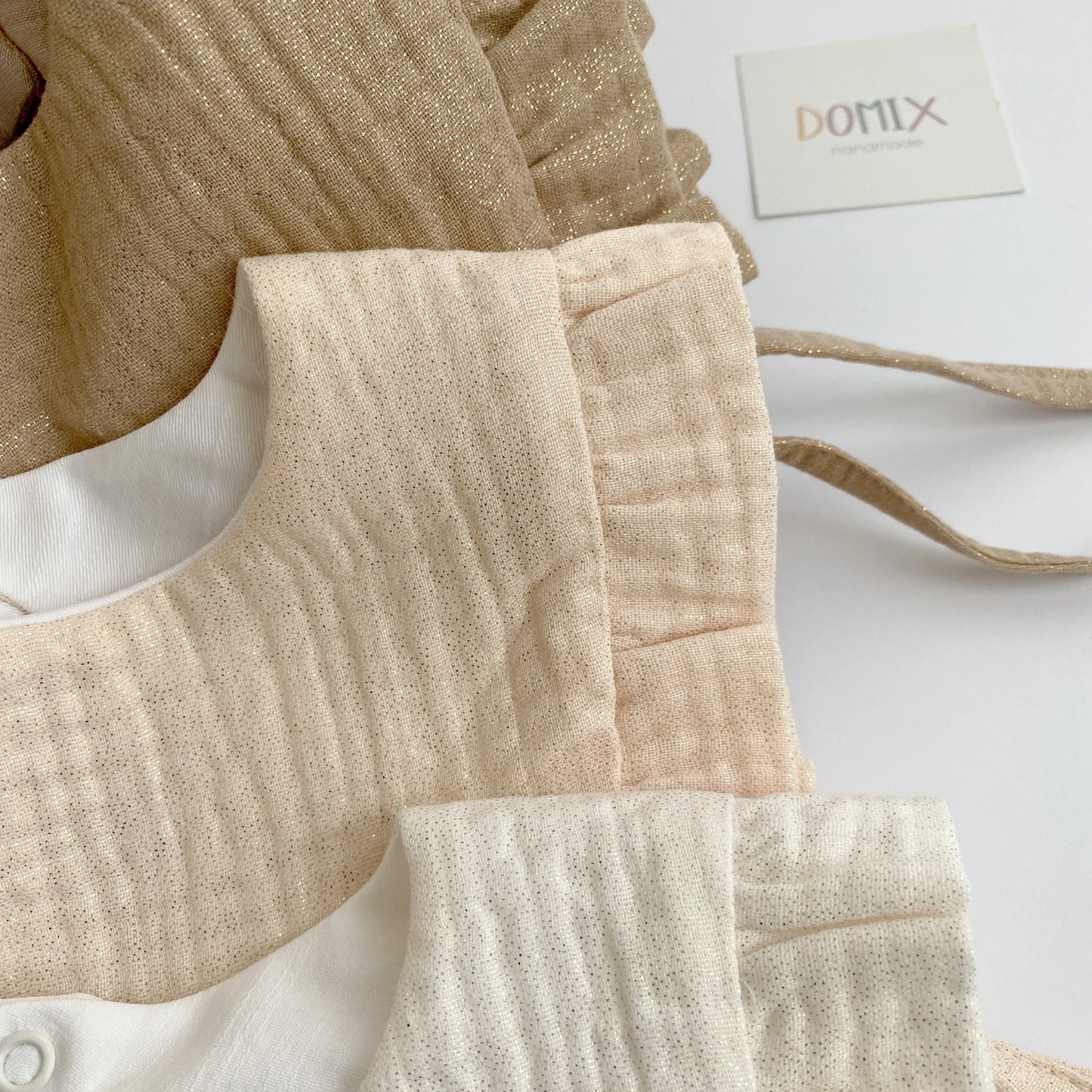Shimmer Frill Bib - Domix