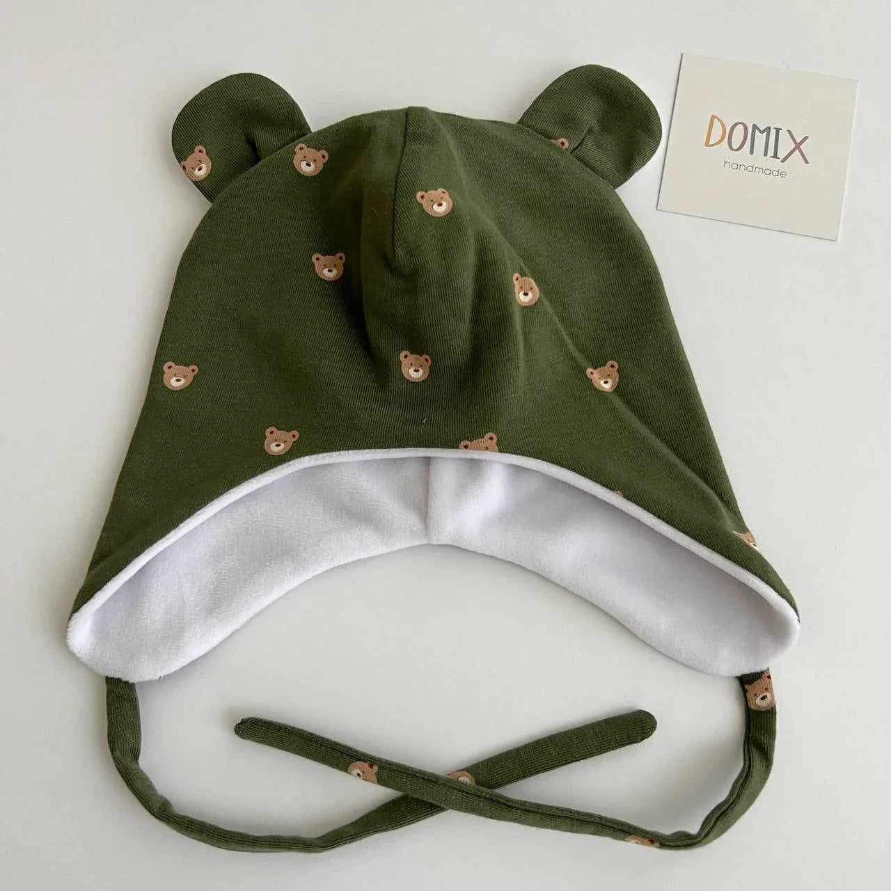 Hat with ties - Domix