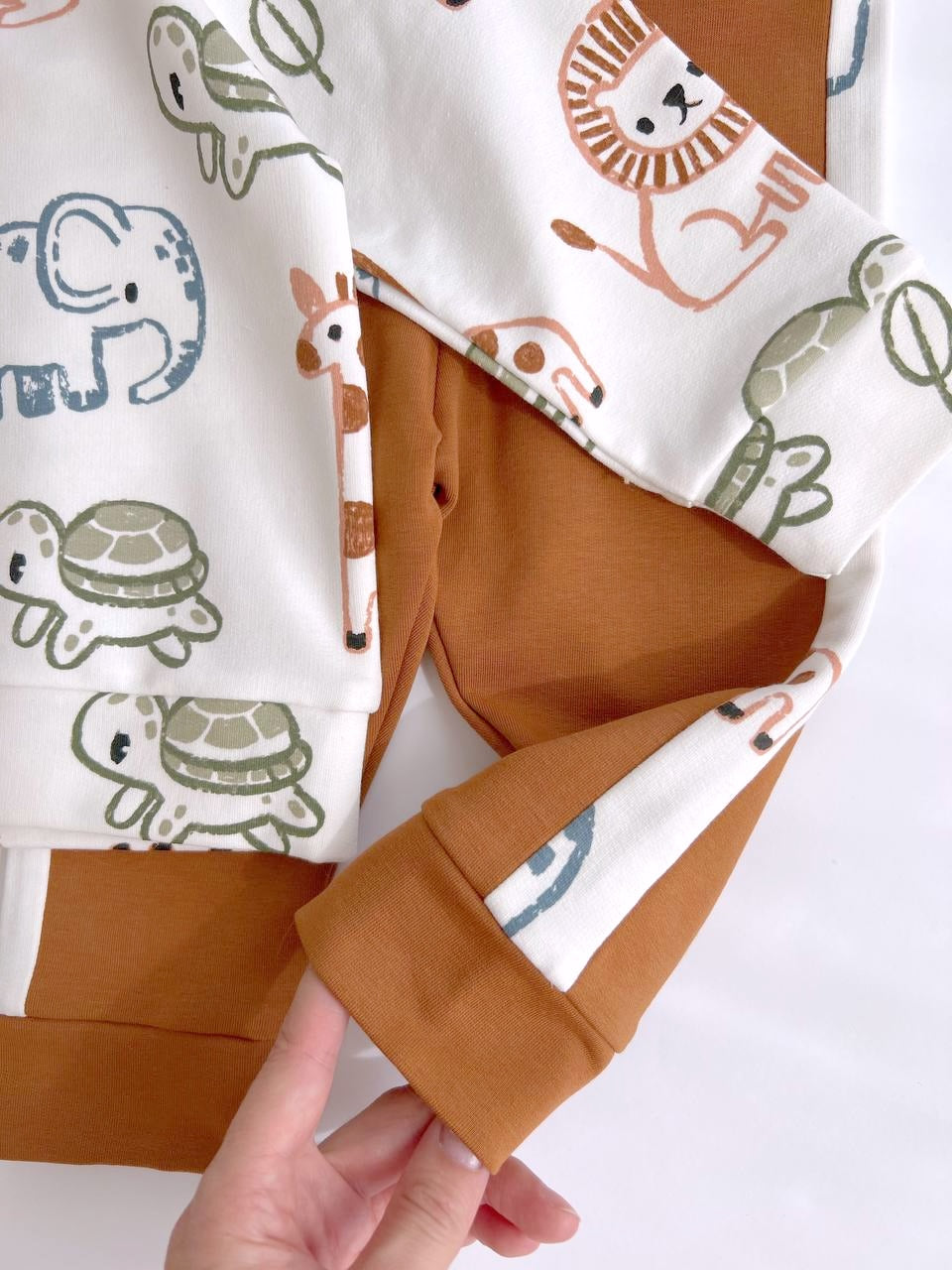Ensemble sweat à capuche et pantalon en jersey pour enfant « Animaux de safari » (0-5 ans)