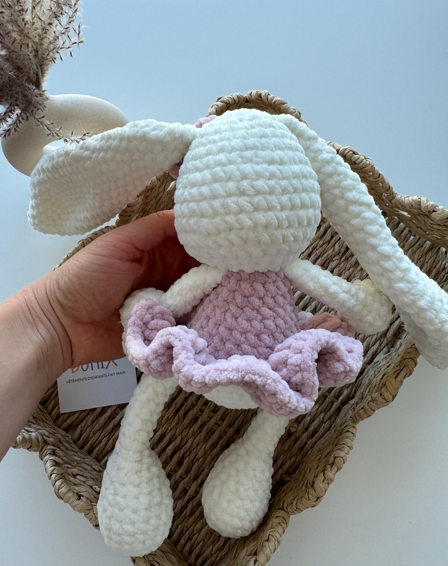 Peluche Lapin en Robe Rose – Douceur Bébé (30 cm)