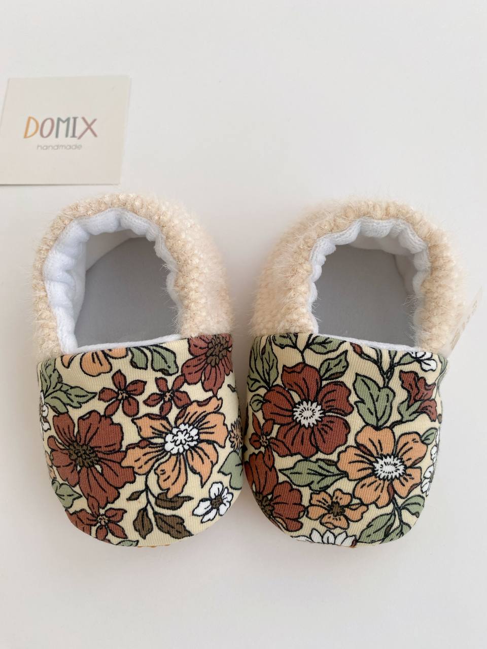 Baby-Hausschuhe mit Blumenmuster – Jersey & Velours