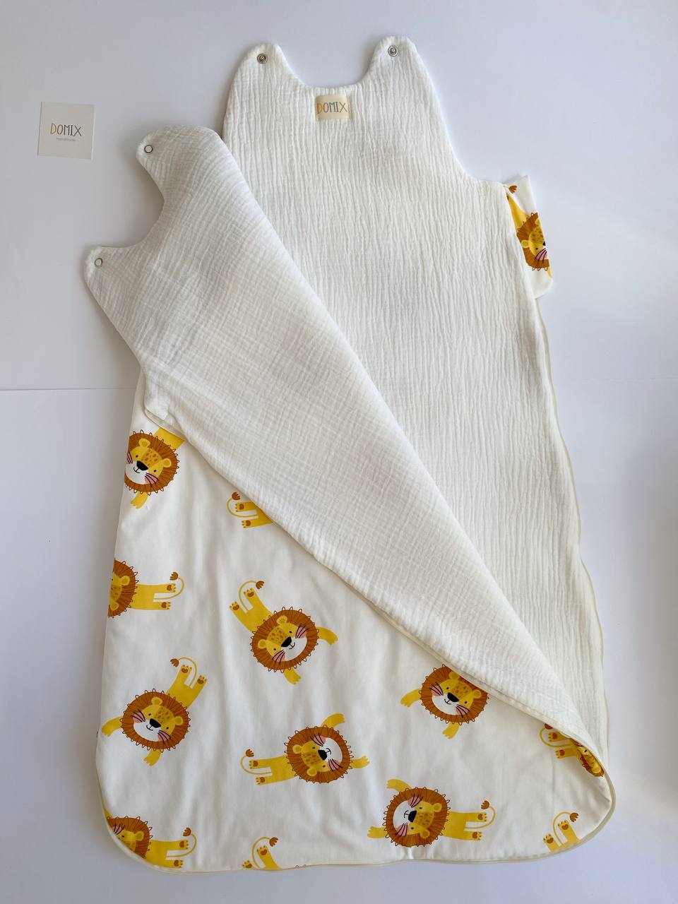 Gigoteuse Faite Main pour Bébé – Sac de Couchage en Coton avec Imprimé Lion