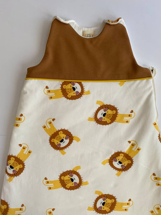 Gigoteuse Faite Main pour Bébé – Sac de Couchage en Coton avec Imprimé Lion