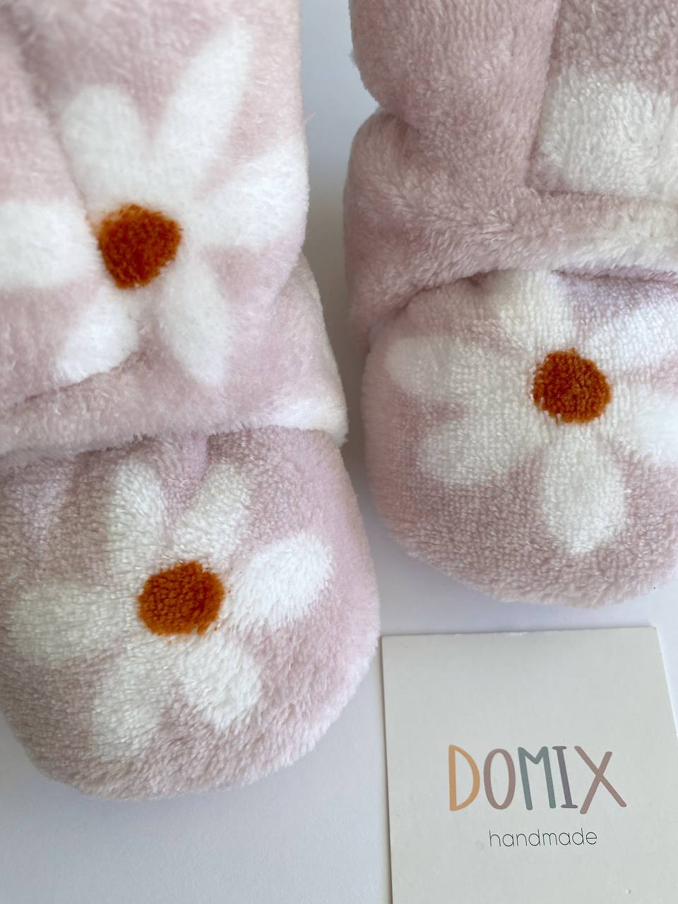 Chaussons bébé fleuris – Confort doux et douillet