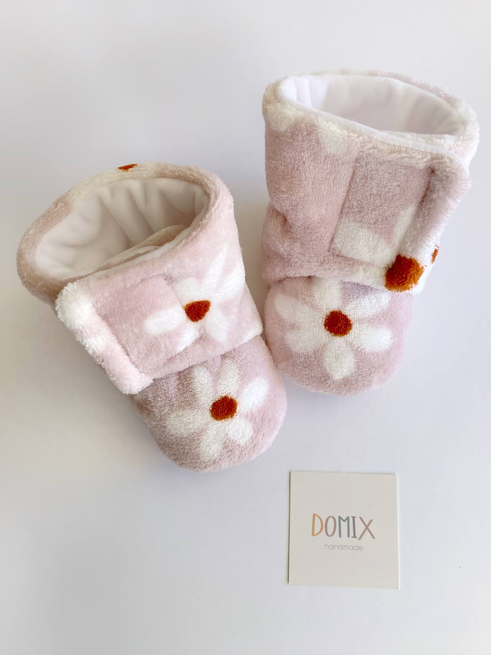 Chaussons bébé fleuris – Confort doux et douillet