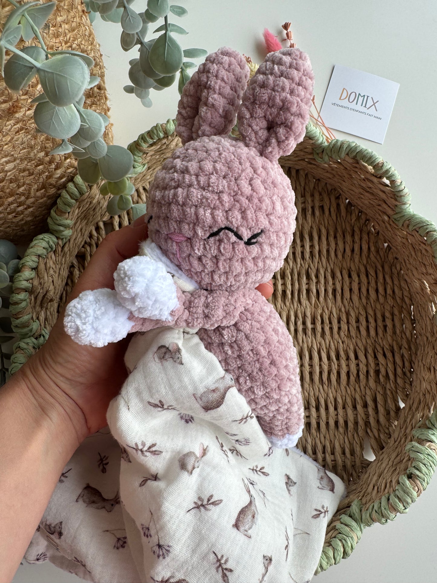 Doudou Lapin – Le premier compagnon câlin de bébé (certifié CE)