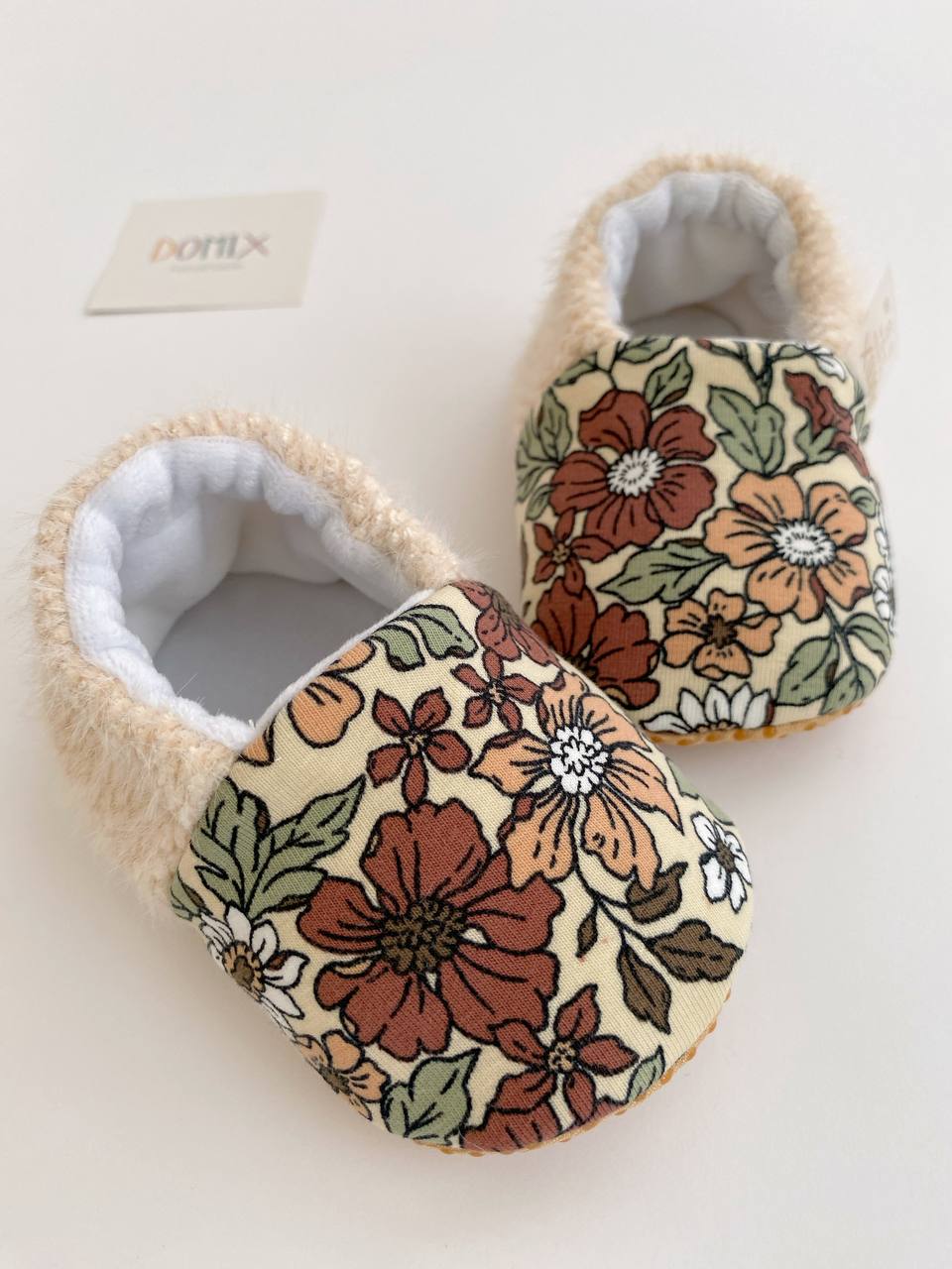 Baby-Hausschuhe mit Blumenmuster – Jersey & Velours