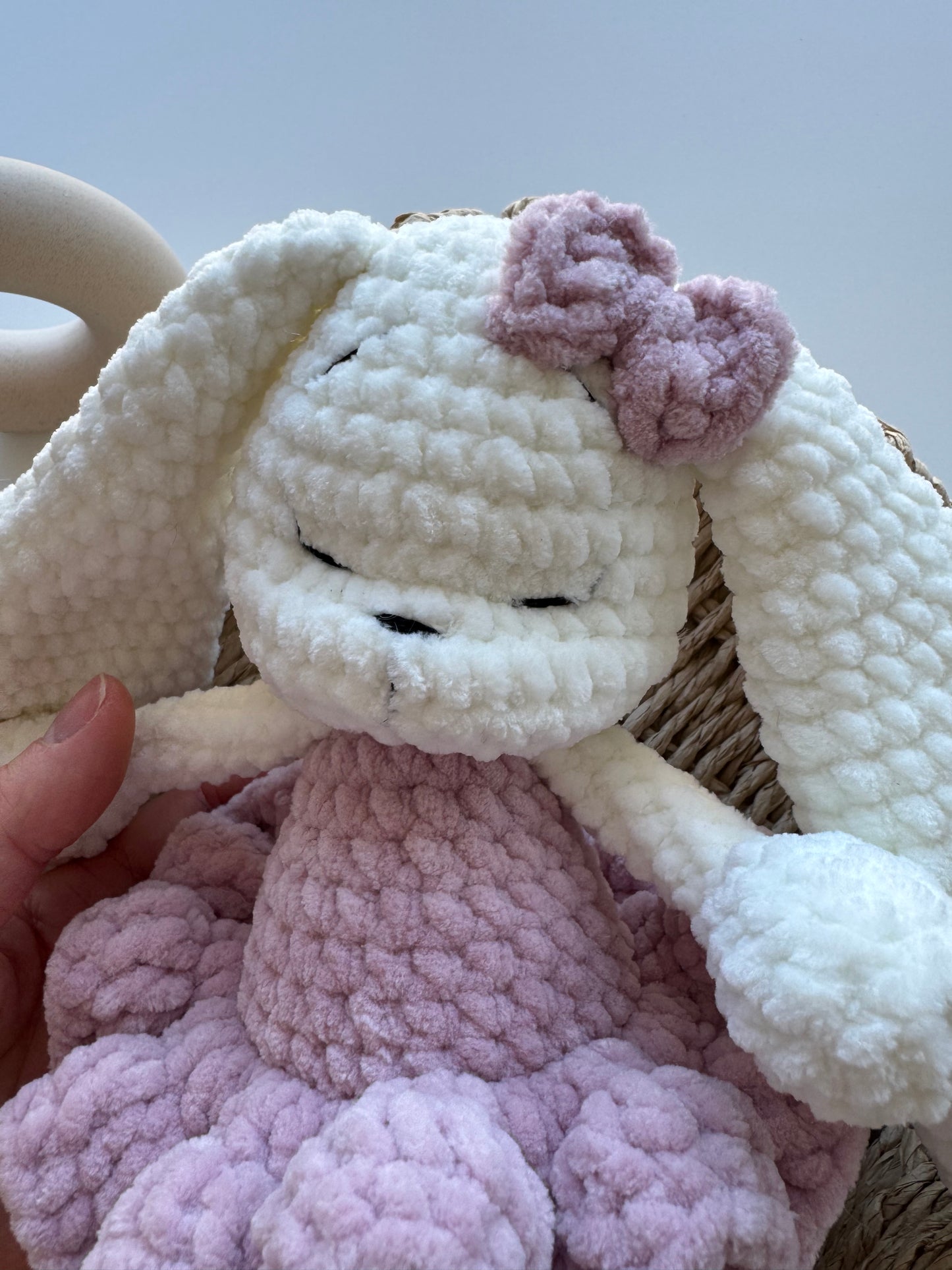 Peluche Lapin en Robe Rose – Douceur Bébé (30 cm)