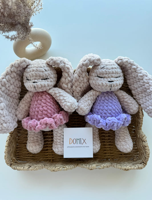 Peluche Lapin avec Robe – Poupée en Peluche (20 cm)