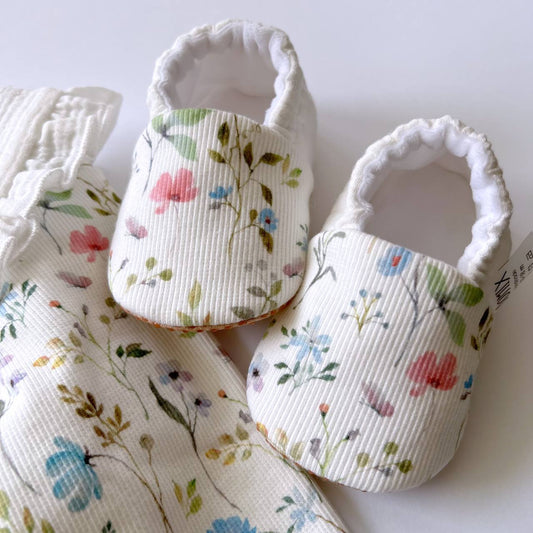 Chaussons bébé – Coton doux à fleurs