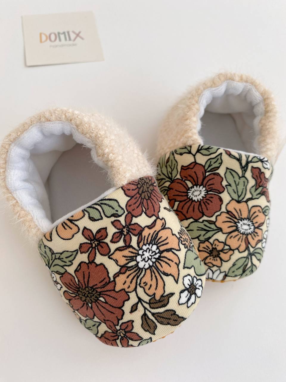 Baby-Hausschuhe mit Blumenmuster – Jersey & Velours