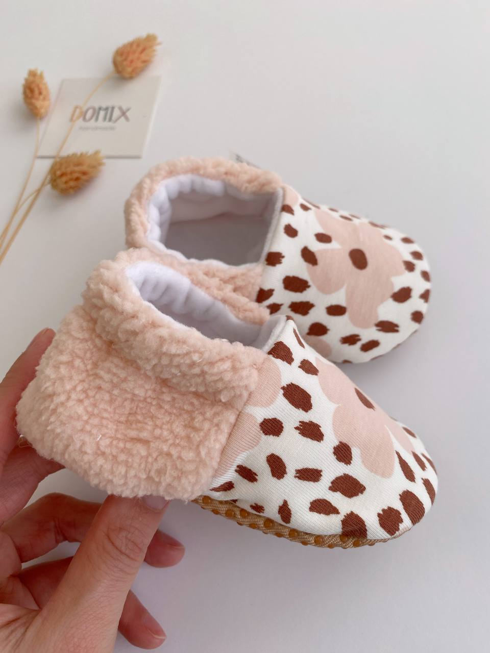 🌸 Floral Baby Slippers – Handmade Softness for Little Feet