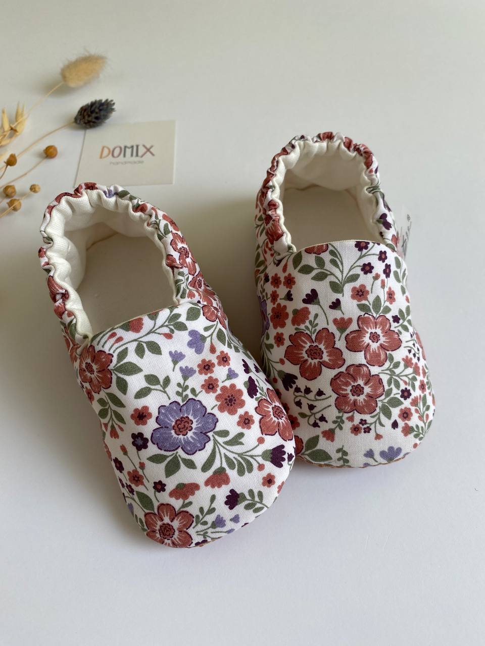 Handgemachte Baby- und Kleinkind-Hausschuhe aus Baumwolle – Blumen-Edition