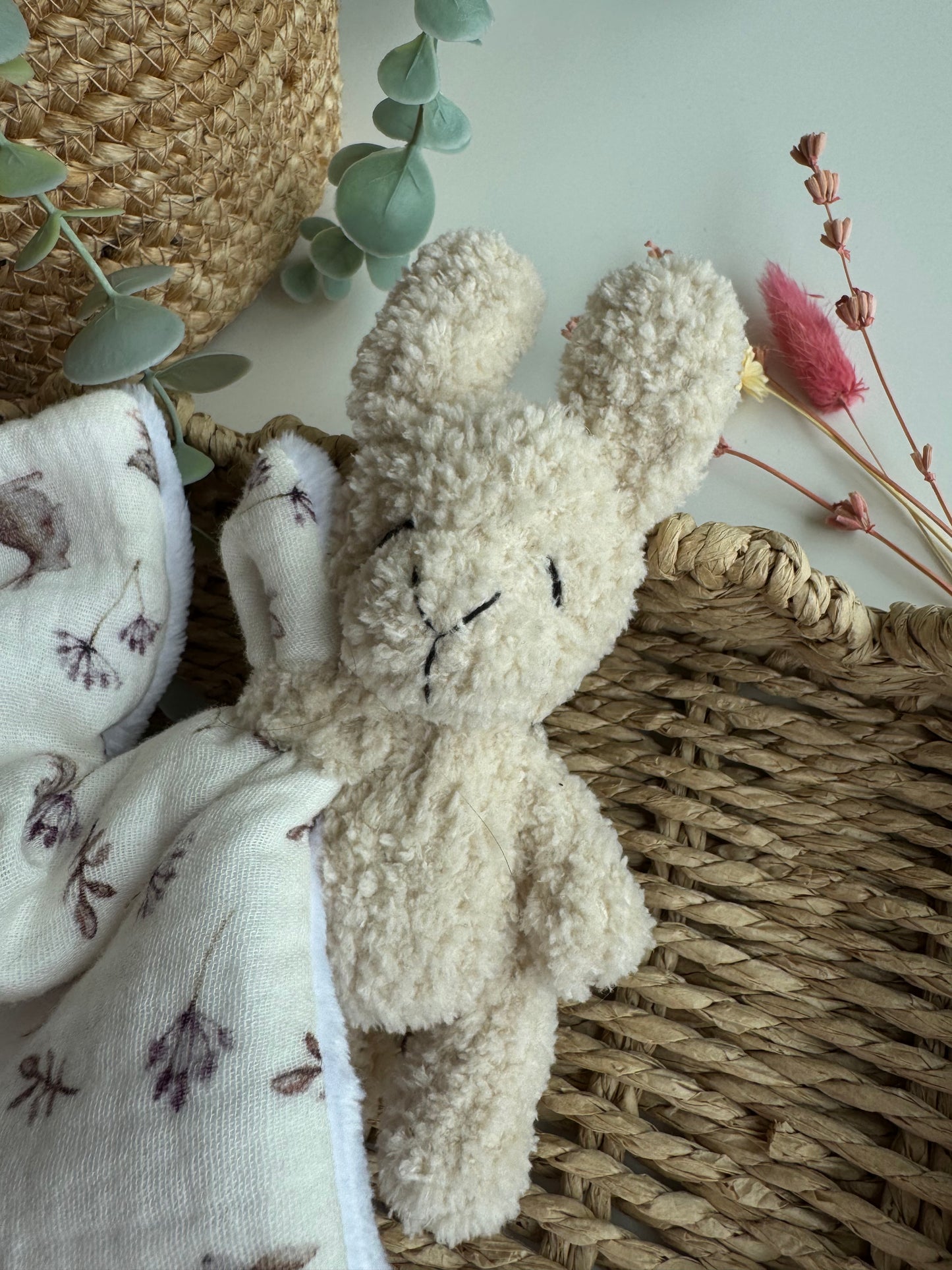 Doudou Lapin – Peluche avec Couverture Douillette en Mousseline (Certifié CE)