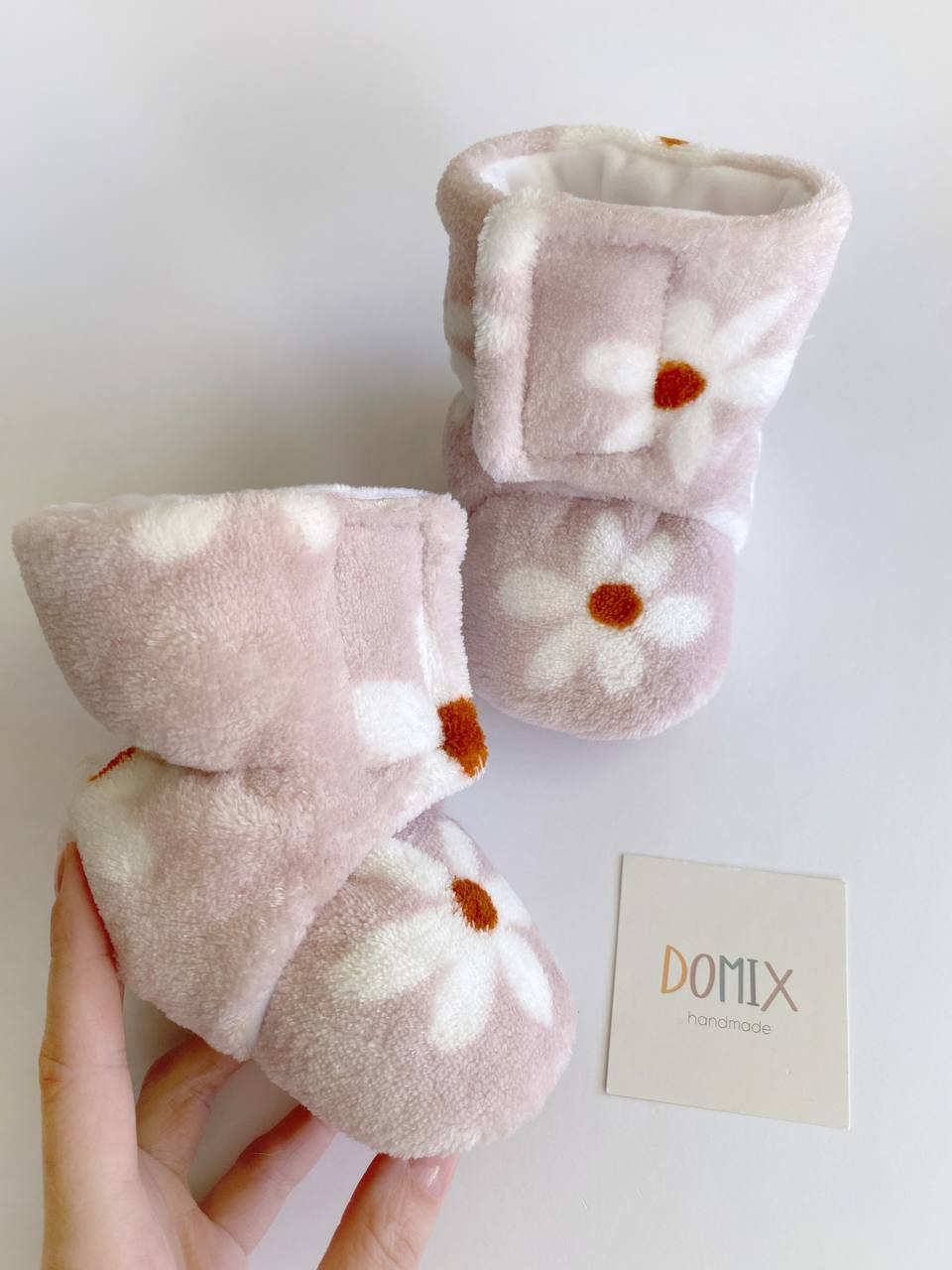 Chaussons bébé fleuris – Confort doux et douillet