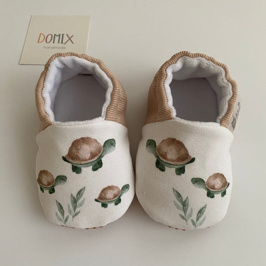 Chaussons bébé tortue 